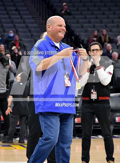 Thumbnail 1 in Shalhevet vs. San Domenico (CIF State D4 Final) photogallery.