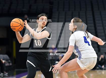 Thumbnail 3 in Shalhevet vs. San Domenico (CIF State D4 Final) photogallery.