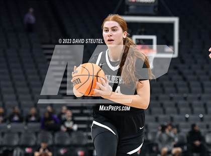 Thumbnail 2 in Shalhevet vs. San Domenico (CIF State D4 Final) photogallery.
