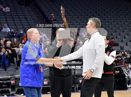 Thumbnail 1 in Shalhevet vs. San Domenico (CIF State D4 Final) photogallery.