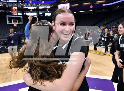 Thumbnail 2 in Shalhevet vs. San Domenico (CIF State D4 Final) photogallery.
