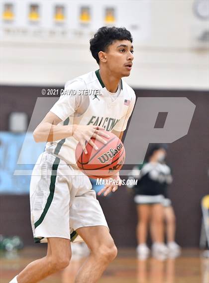 Thumbnail 1 in Woodland Christian vs. River Valley (Mel Good Holiday Classic) photogallery.