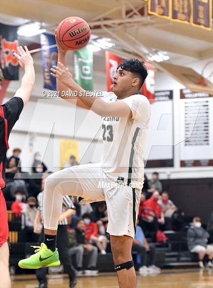 Thumbnail 1 in Woodland Christian vs. River Valley (Mel Good Holiday Classic) photogallery.