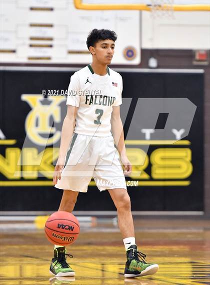 Thumbnail 1 in Woodland Christian vs. River Valley (Mel Good Holiday Classic) photogallery.