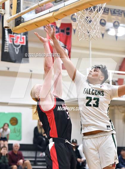 Thumbnail 2 in Woodland Christian vs. River Valley (Mel Good Holiday Classic) photogallery.