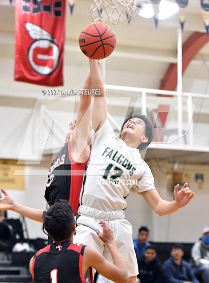 Thumbnail 1 in Woodland Christian vs. River Valley (Mel Good Holiday Classic) photogallery.