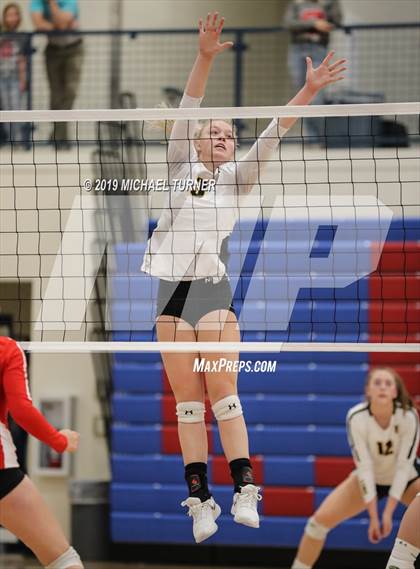 Thumbnail 2 in Shelley vs Kuna (4A State Tourn.) photogallery.