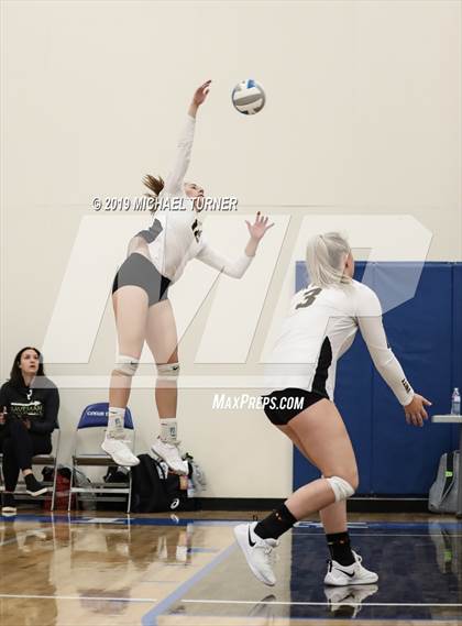 Thumbnail 2 in Shelley vs Kuna (4A State Tourn.) photogallery.
