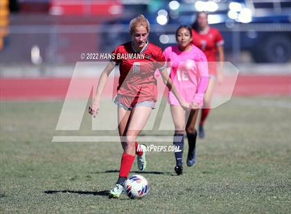 Thumbnail 2 in Hug @ Truckee photogallery.
