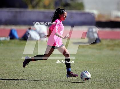 Thumbnail 3 in Hug @ Truckee photogallery.