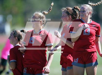 Thumbnail 2 in Hug @ Truckee photogallery.