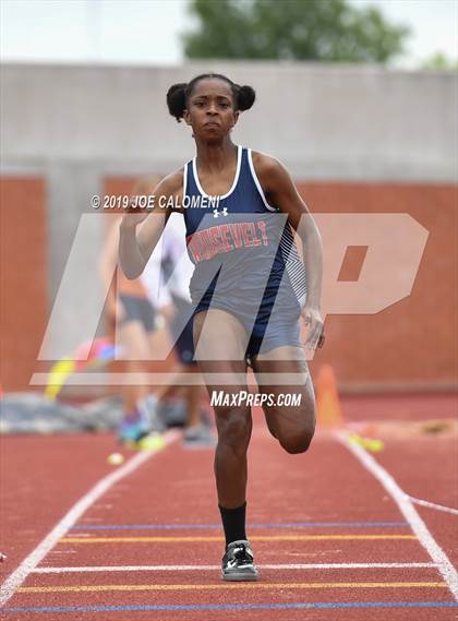 Thumbnail 2 in NEISD District Track and Field Championships photogallery.