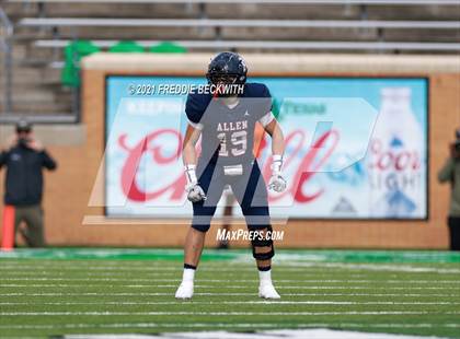 Thumbnail 1 in Southlake Carroll vs. Allen (UIL 6A D1 Quarterfinal) photogallery.