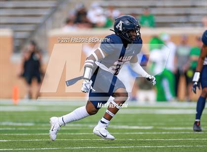Thumbnail 2 in Southlake Carroll vs. Allen (UIL 6A D1 Quarterfinal) photogallery.