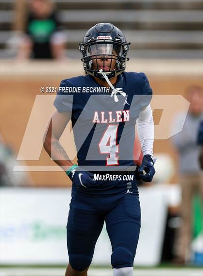Thumbnail 2 in Southlake Carroll vs. Allen (UIL 6A D1 Quarterfinal) photogallery.