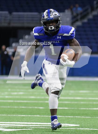 Thumbnail 2 in Lampasas vs Needville (UIL 4A  Regional Playoff) photogallery.