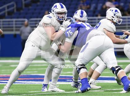 Thumbnail 2 in Lampasas vs Needville (UIL 4A  Regional Playoff) photogallery.