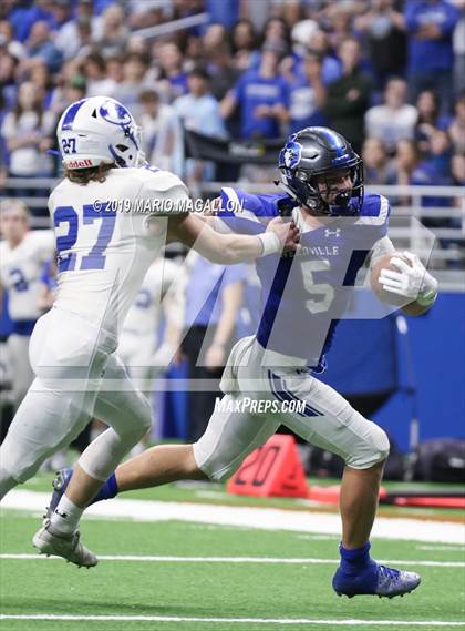 Thumbnail 3 in Lampasas vs Needville (UIL 4A  Regional Playoff) photogallery.