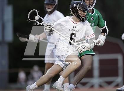 Thumbnail 3 in Wakefield @ Herndon photogallery.
