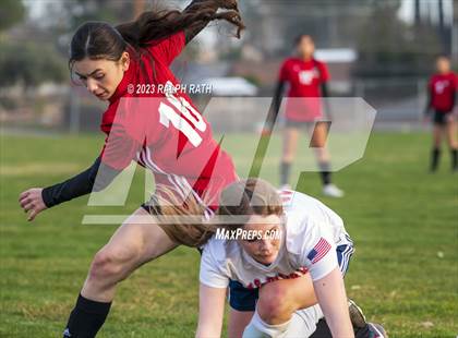 Thumbnail 3 in Las Plumas @ Corning photogallery.