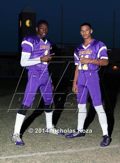 Thumbnail 1 in Lynwood Varsity Football Team and Individual photogallery.