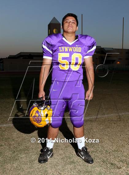 Thumbnail 2 in Lynwood Varsity Football Team and Individual photogallery.