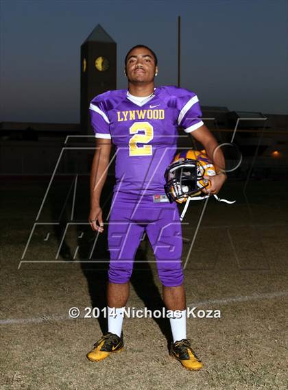 Thumbnail 3 in Lynwood Varsity Football Team and Individual photogallery.