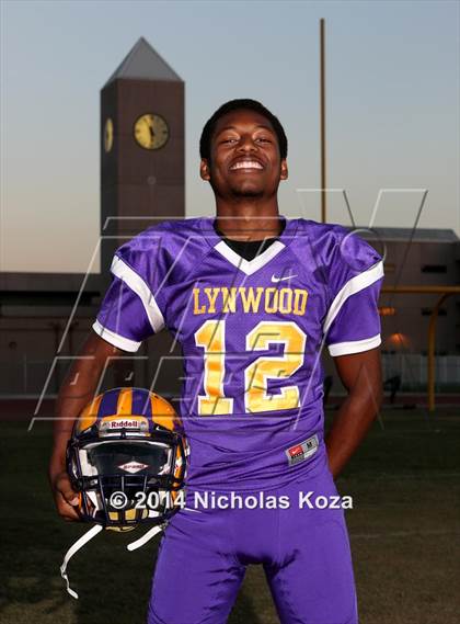 Thumbnail 3 in Lynwood Varsity Football Team and Individual photogallery.