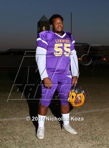Thumbnail 3 in Lynwood Varsity Football Team and Individual photogallery.