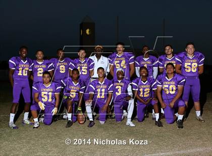 Thumbnail 2 in Lynwood Varsity Football Team and Individual photogallery.