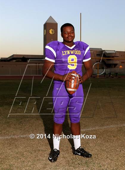 Thumbnail 1 in Lynwood Varsity Football Team and Individual photogallery.