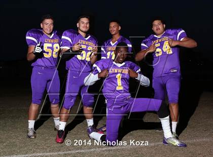 Thumbnail 2 in Lynwood Varsity Football Team and Individual photogallery.