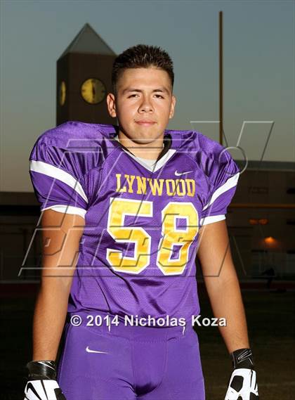 Thumbnail 1 in Lynwood Varsity Football Team and Individual photogallery.