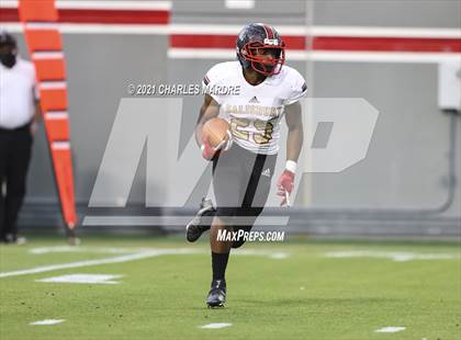 Thumbnail 1 in St. Pauls vs. Salisbury (NCHSAA 2AA Football Championship) photogallery.