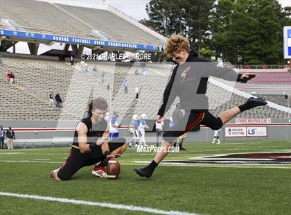 Thumbnail 2 in St. Pauls vs. Salisbury (NCHSAA 2AA Football Championship) photogallery.