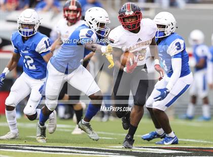 Thumbnail 3 in St. Pauls vs. Salisbury (NCHSAA 2AA Football Championship) photogallery.