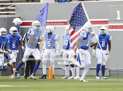 Thumbnail 1 in St. Pauls vs. Salisbury (NCHSAA 2AA Football Championship) photogallery.
