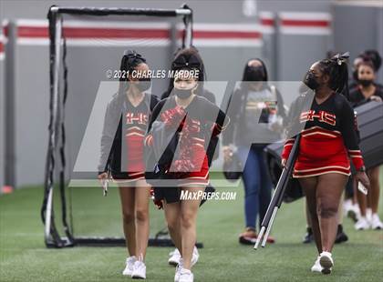Thumbnail 1 in St. Pauls vs. Salisbury (NCHSAA 2AA Football Championship) photogallery.