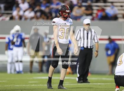 Thumbnail 2 in St. Pauls vs. Salisbury (NCHSAA 2AA Football Championship) photogallery.