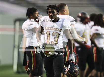 Thumbnail 2 in St. Pauls vs. Salisbury (NCHSAA 2AA Football Championship) photogallery.