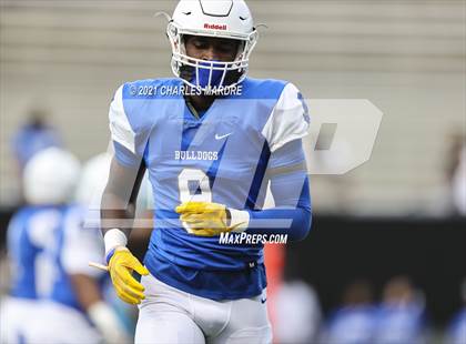 Thumbnail 3 in St. Pauls vs. Salisbury (NCHSAA 2AA Football Championship) photogallery.