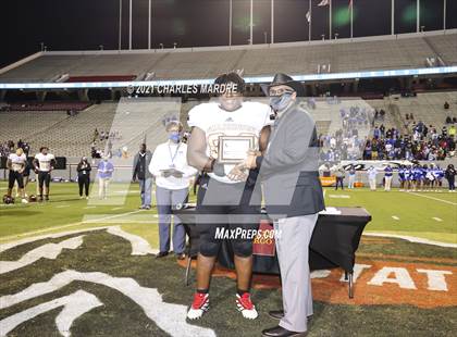 Thumbnail 1 in St. Pauls vs. Salisbury (NCHSAA 2AA Football Championship) photogallery.