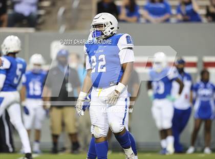 Thumbnail 2 in St. Pauls vs. Salisbury (NCHSAA 2AA Football Championship) photogallery.