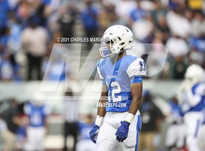 Thumbnail 2 in St. Pauls vs. Salisbury (NCHSAA 2AA Football Championship) photogallery.