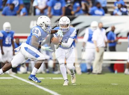 Thumbnail 1 in St. Pauls vs. Salisbury (NCHSAA 2AA Football Championship) photogallery.