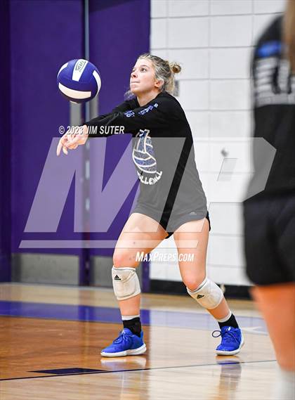 Thumbnail 2 in St. Joseph Catholic vs Covenant Christian photogallery.