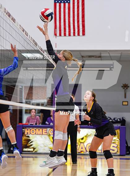 Thumbnail 2 in St. Joseph Catholic vs Covenant Christian photogallery.