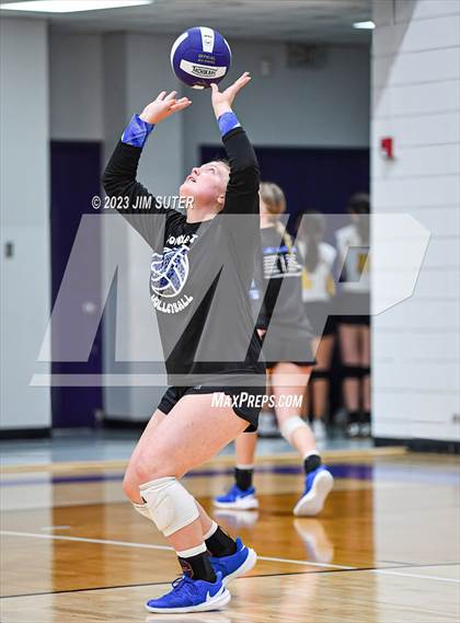 Thumbnail 3 in St. Joseph Catholic vs Covenant Christian photogallery.