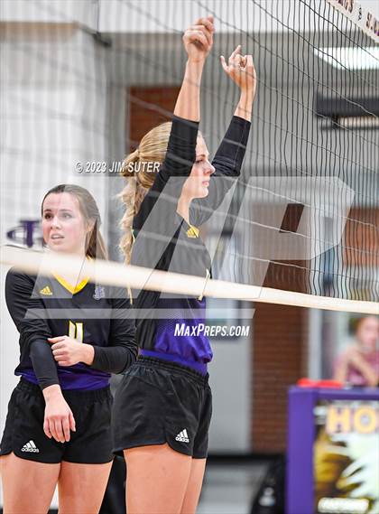 Thumbnail 2 in St. Joseph Catholic vs Covenant Christian photogallery.