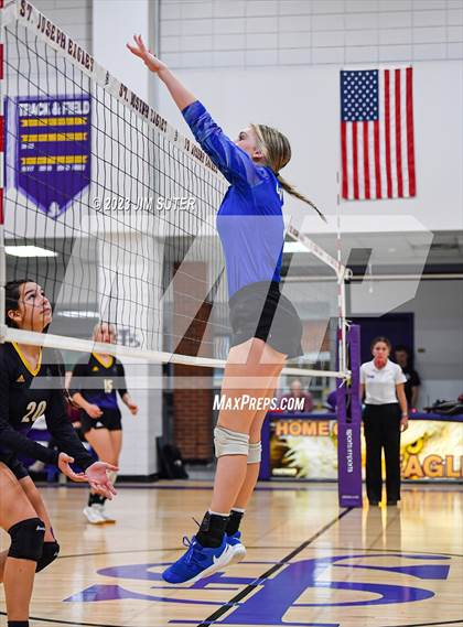 Thumbnail 3 in St. Joseph Catholic vs Covenant Christian photogallery.